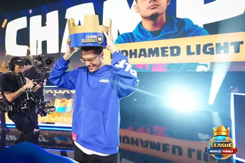 للمره الثالثه.. محمد لايت بطل كأس العالم للرياضات الإلكترونية Clash Royale League 2025